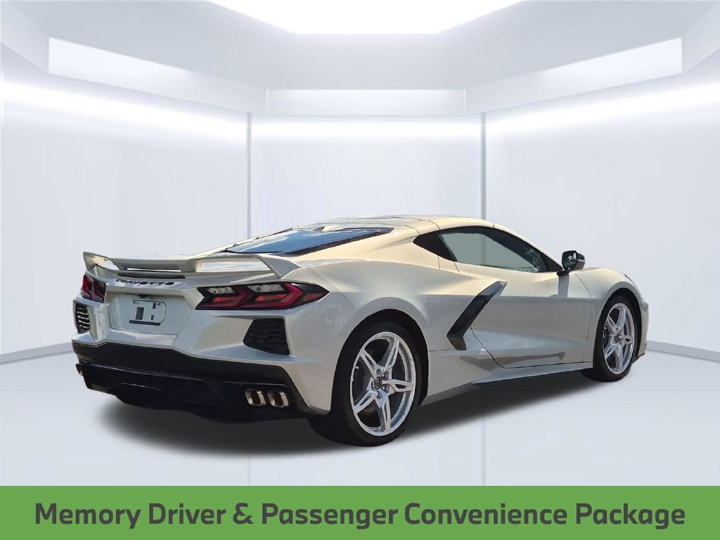 Used 2022 Chevrolet Corvette Stingray Preferred Cpe w/ Z51 Performance Package RWD image 6
