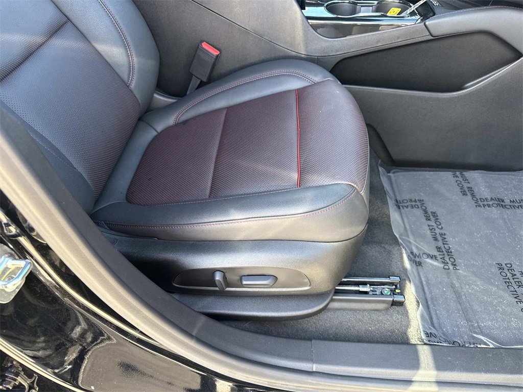 Used 2025 Chevrolet Blazer RS image 29