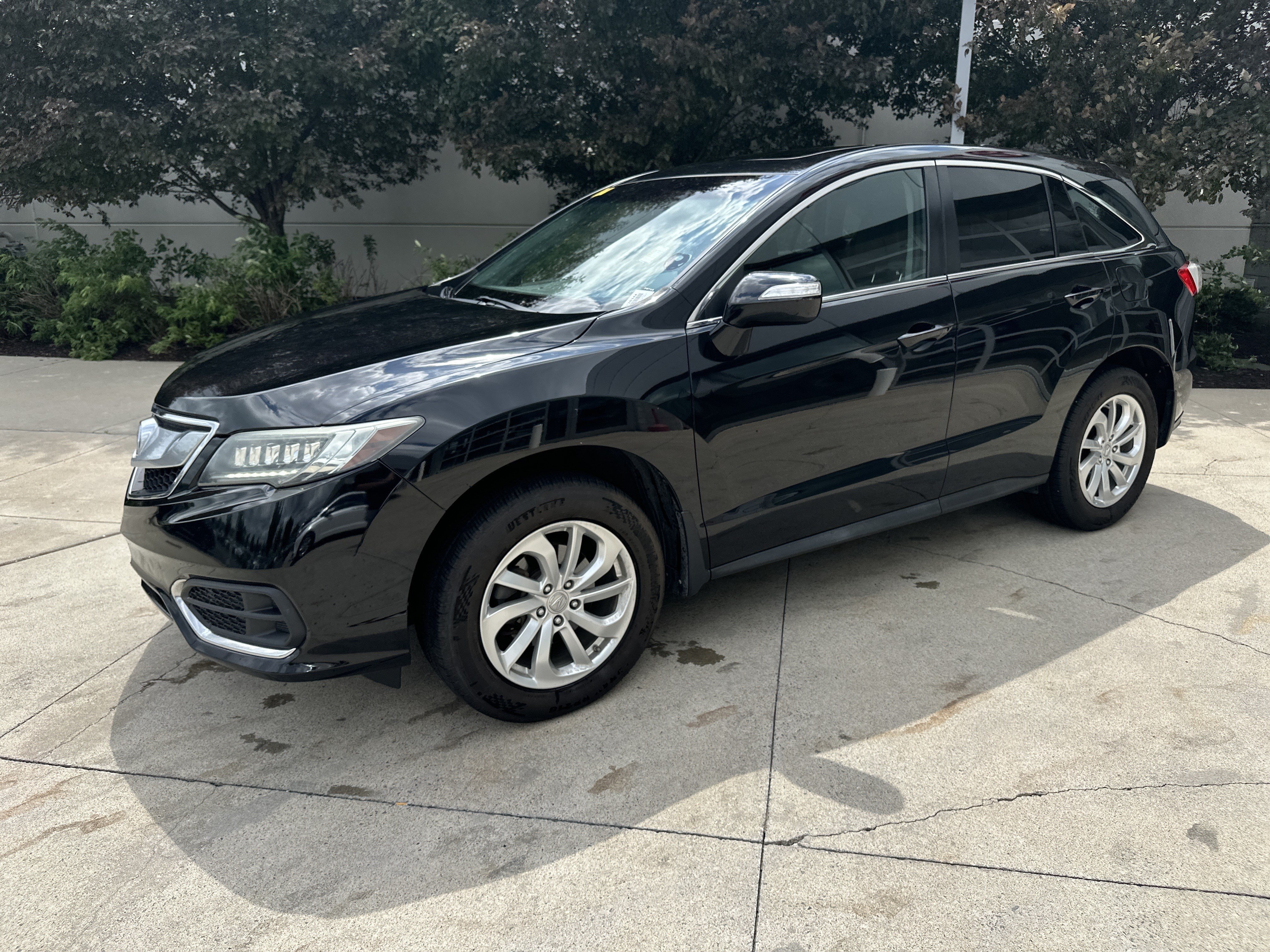 Used 2017 Acura RDX AWD image 3
