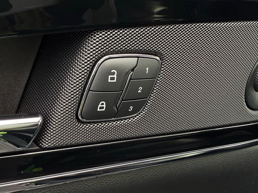 Used 2023 Lincoln Nautilus Reserve w/ Equipment Group 201A image 13