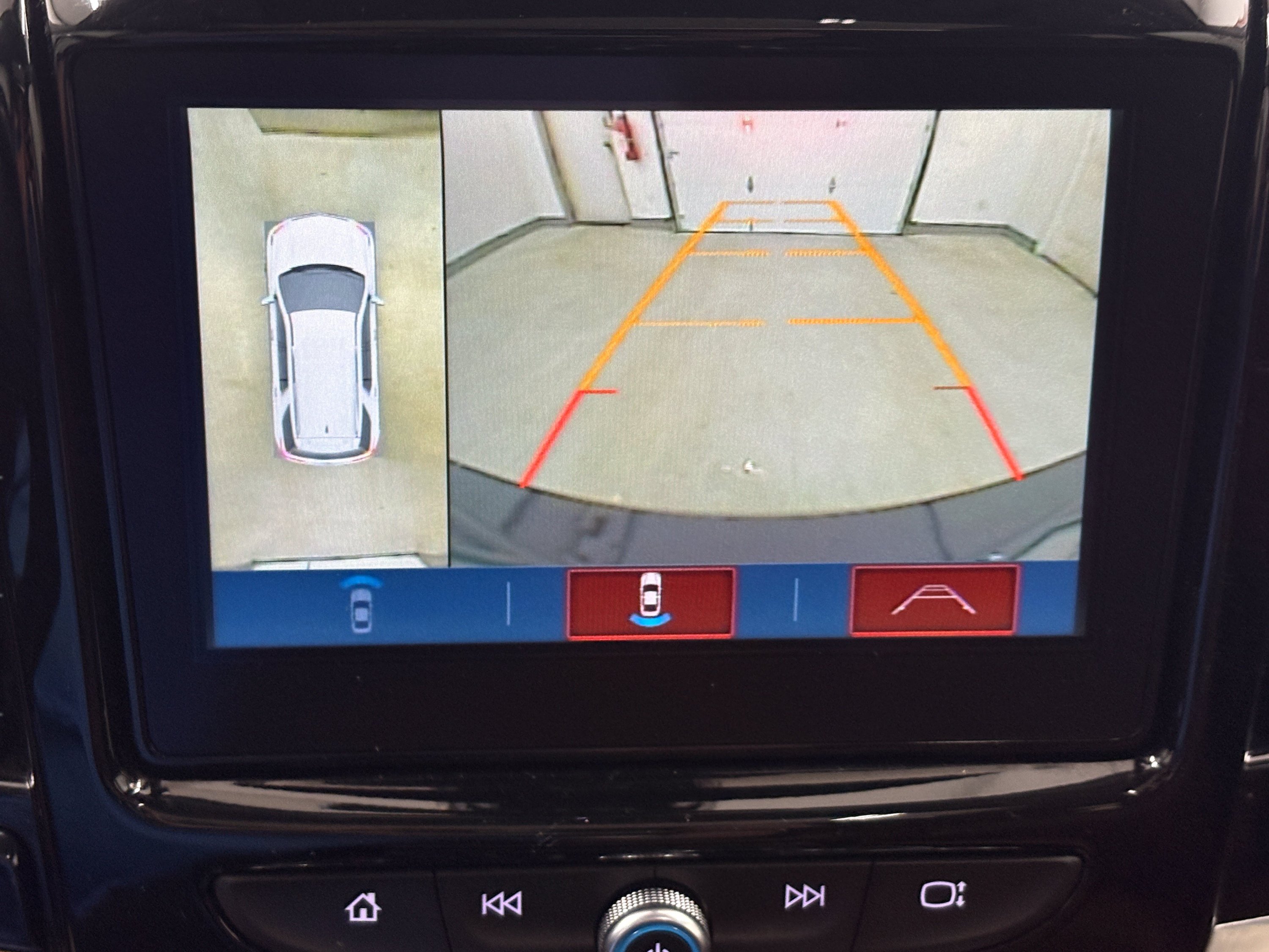 Used 2018 Chevrolet Traverse High Country AWD/4WD image 18