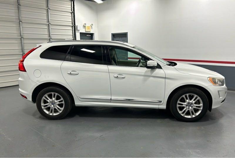 Used 2016 Volvo XC60 T5 Premier image 6