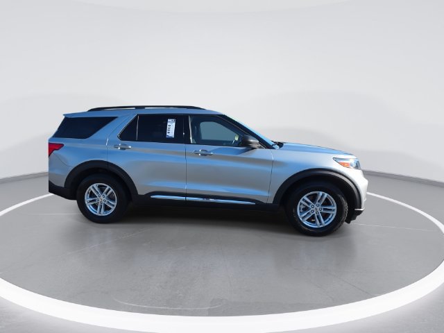Used 2020 Ford Explorer XLT w/ Equipment Group 202A RWD image 9