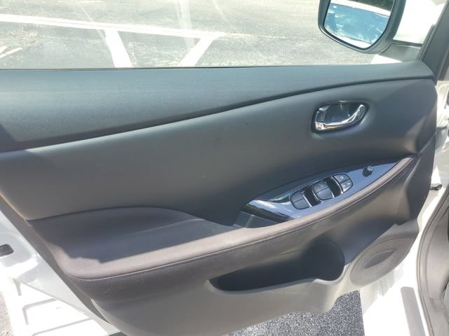 Used 2019 Nissan Leaf SV Plus w/ SV Plus Technology Package FWD image 11