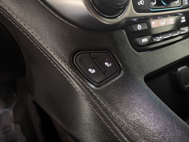 Used 2019 Chevrolet Tahoe LT w/ Off-Road Package AWD/4WD image 32