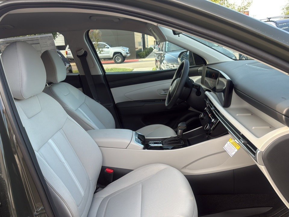 New 2026 Hyundai Tucson SEL image 12