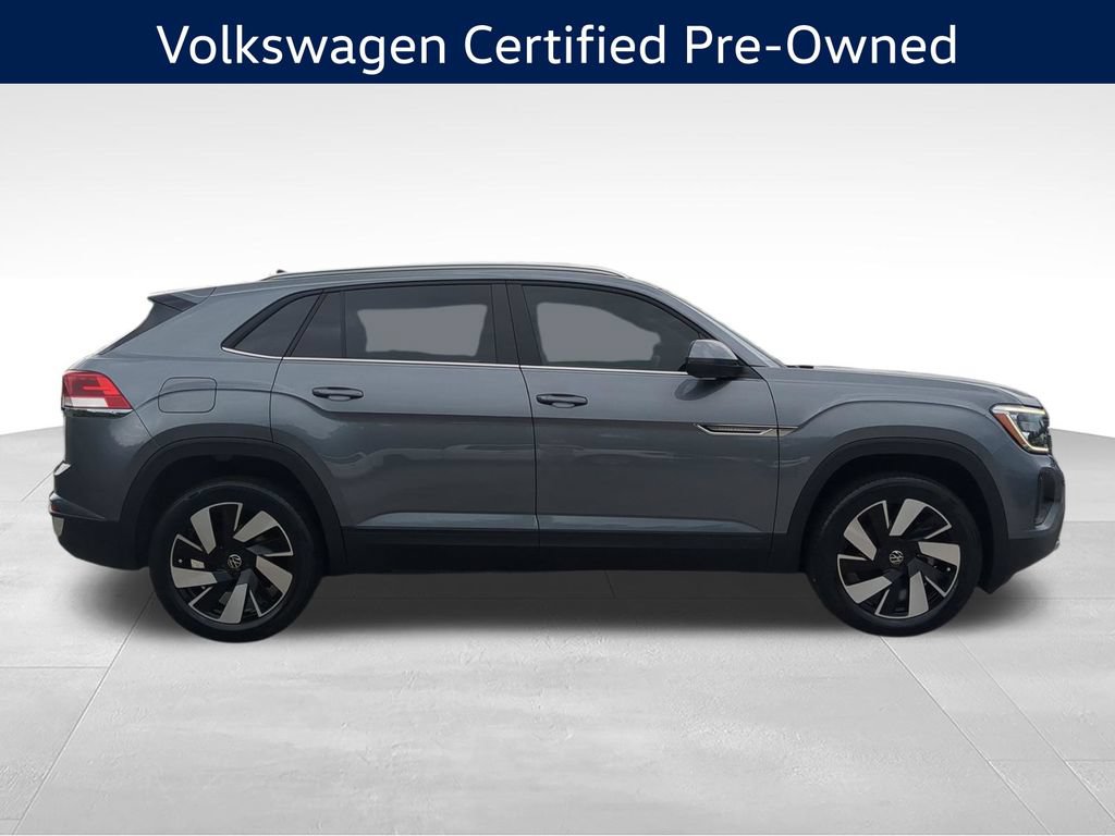 Certified 2024 Volkswagen Atlas Cross Sport SE FWD image 2