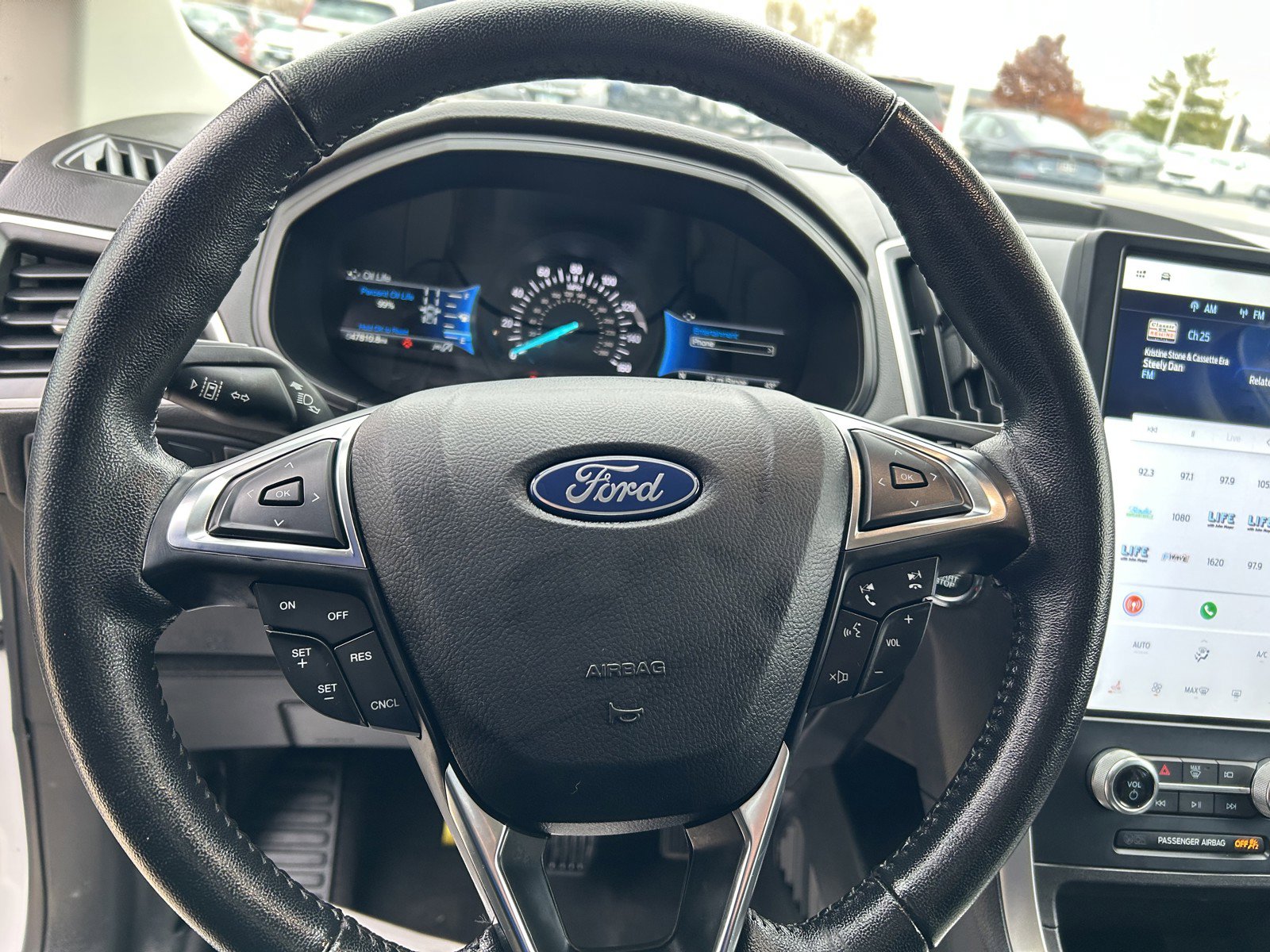 Used 2023 Ford Edge SEL image 22