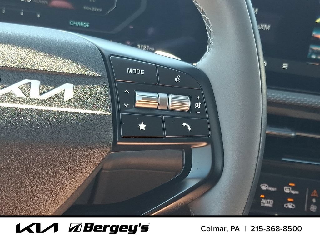 Certified 2025 Kia EV6 Wind AWD/4WD image 25
