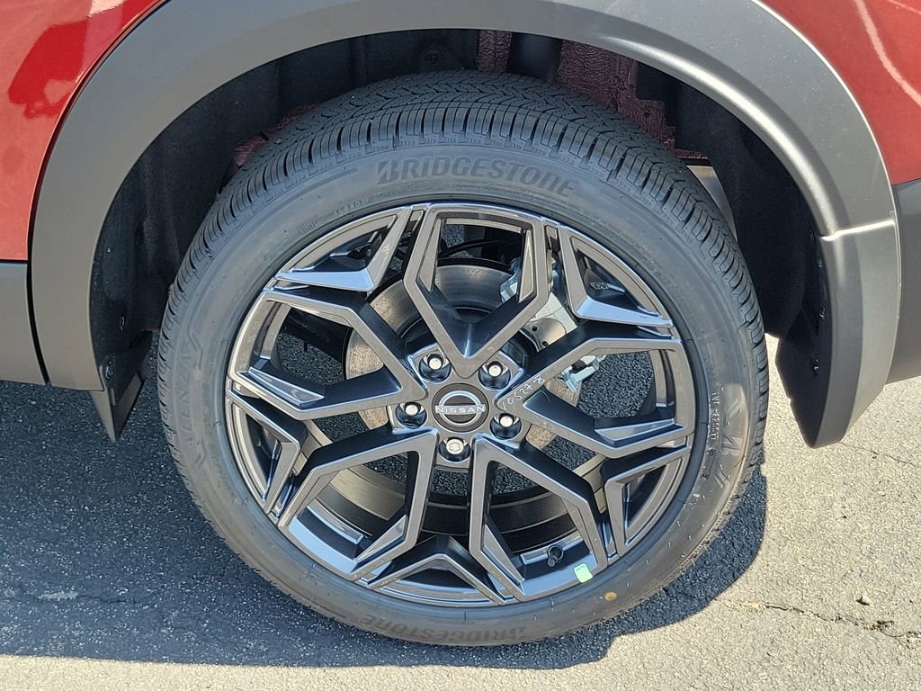 New 2026 Nissan Kicks SR FWD image 5