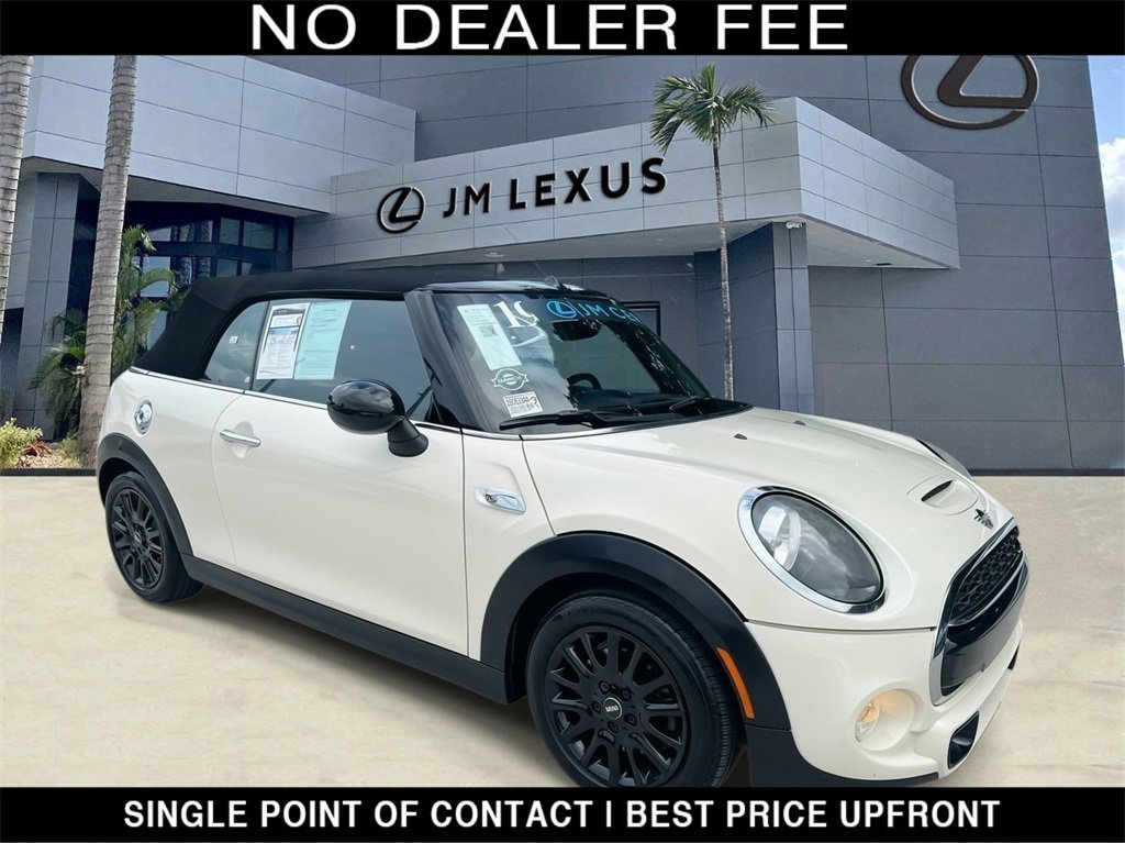 Used 2019 MINI Cooper S w/ Signature Upholstery Package image 1