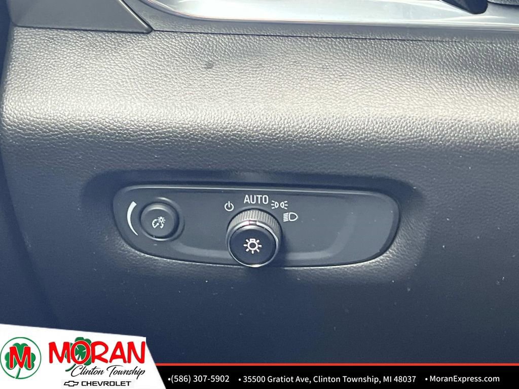 Certified 2023 Chevrolet Traverse LT FWD image 28