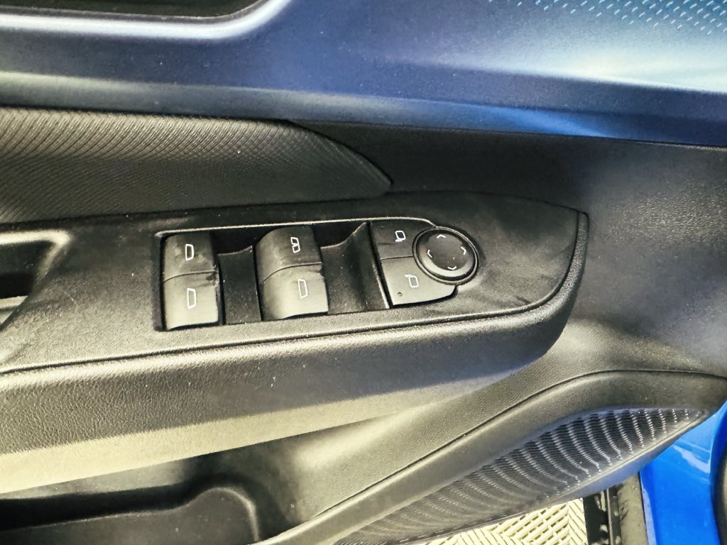 Used 2024 Chevrolet Equinox EV LT FWD image 8