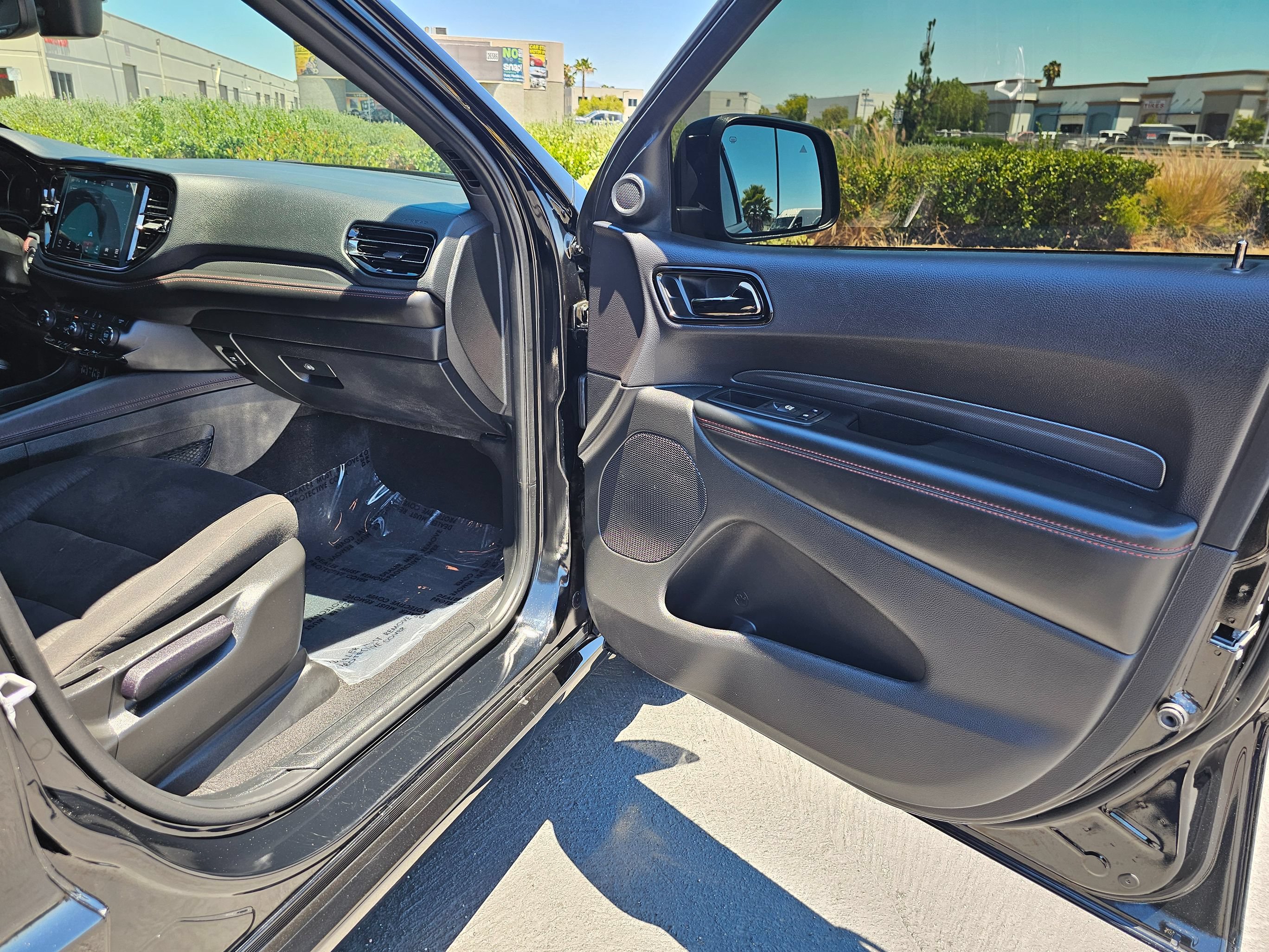 Used 2025 Dodge Durango GT w/ Blacktop Package RWD image 34