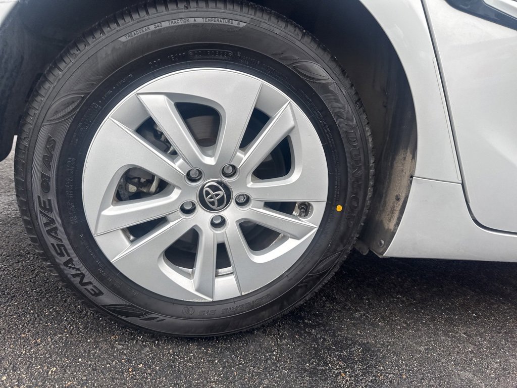 Used 2017 Toyota Prius Two image 30