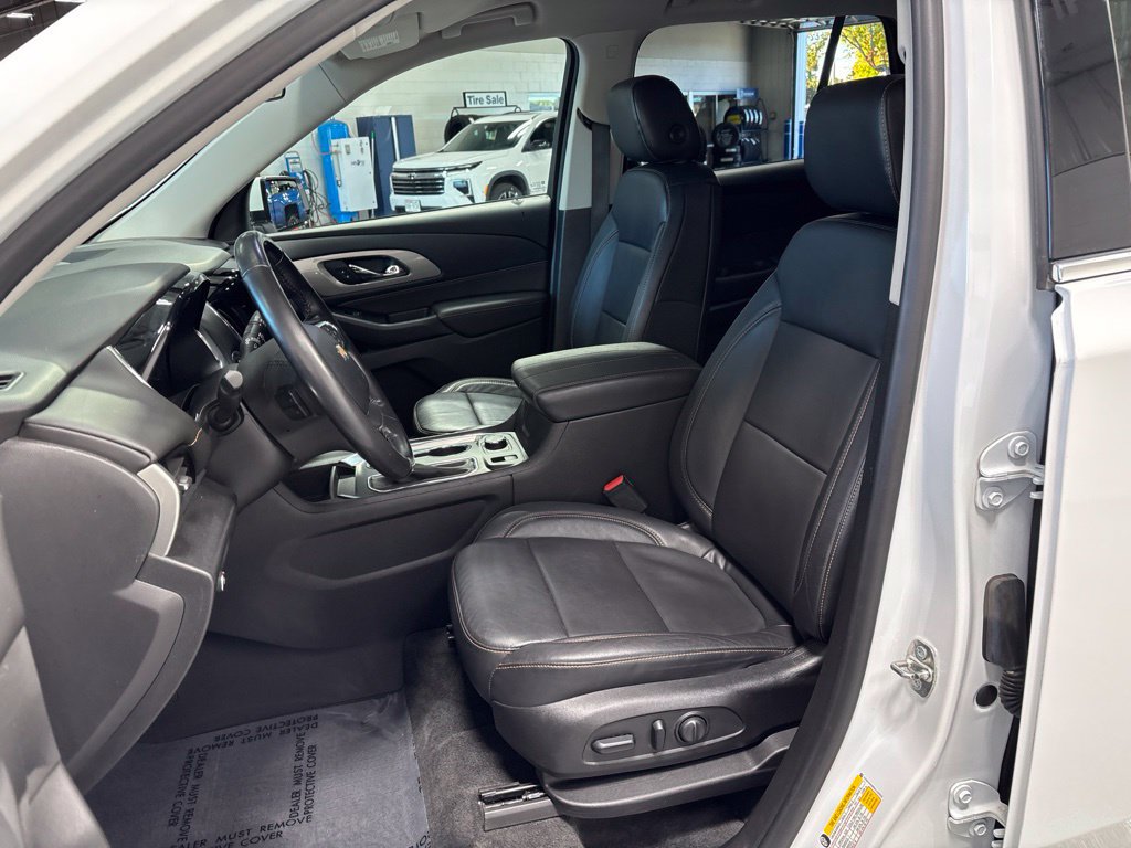 Used 2019 Chevrolet Traverse LT w/ LPO, Floor Liner Package AWD/4WD image 9