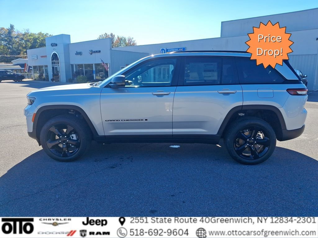 New 2025 Jeep Grand Cherokee Limited w/ Black Appearance Package image 4