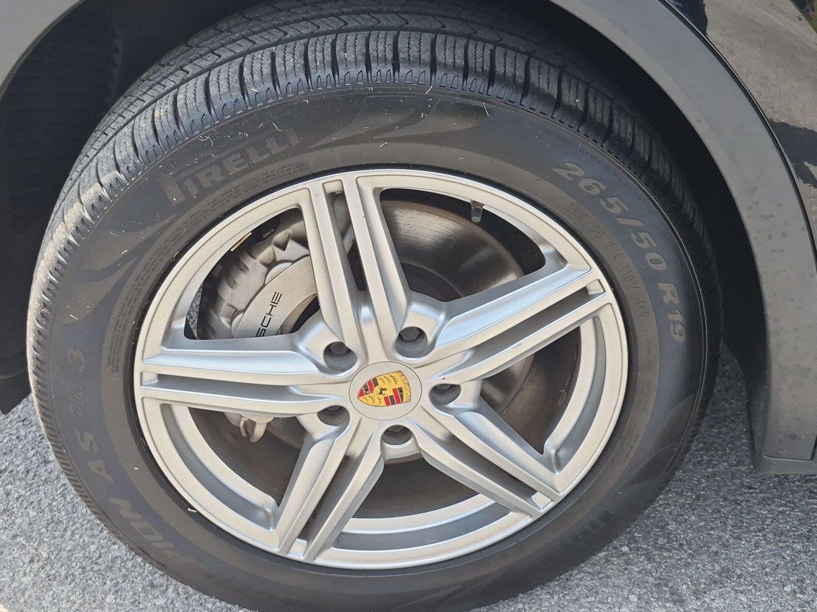 Used 2017 Porsche Cayenne S AWD/4WD image 10