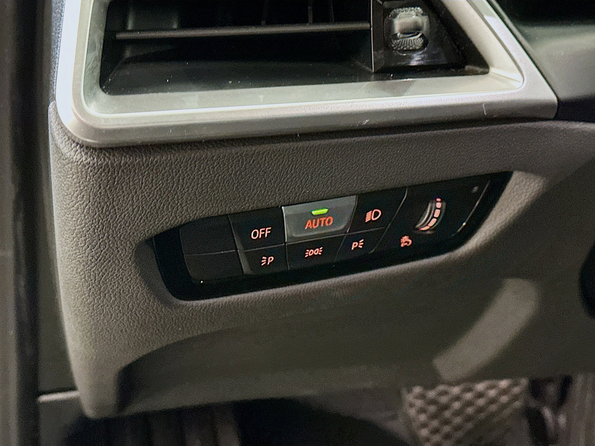 Used 2025 BMW 330i xDrive Sedan image 17