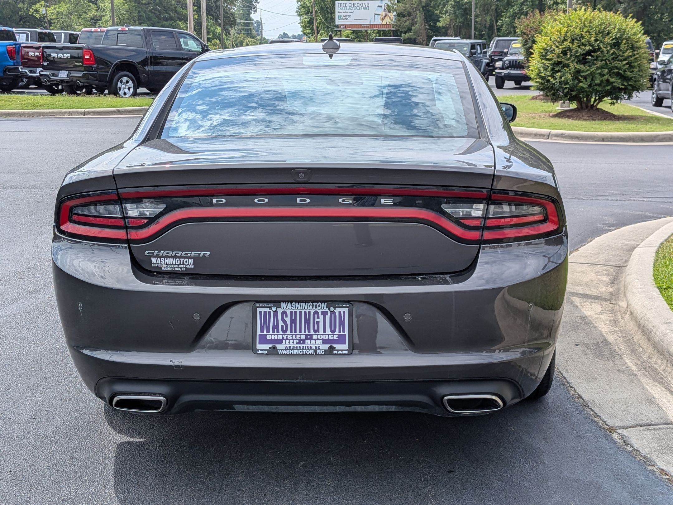 Used 2023 Dodge Charger SXT w/ Cold Weather Package RWD image 6
