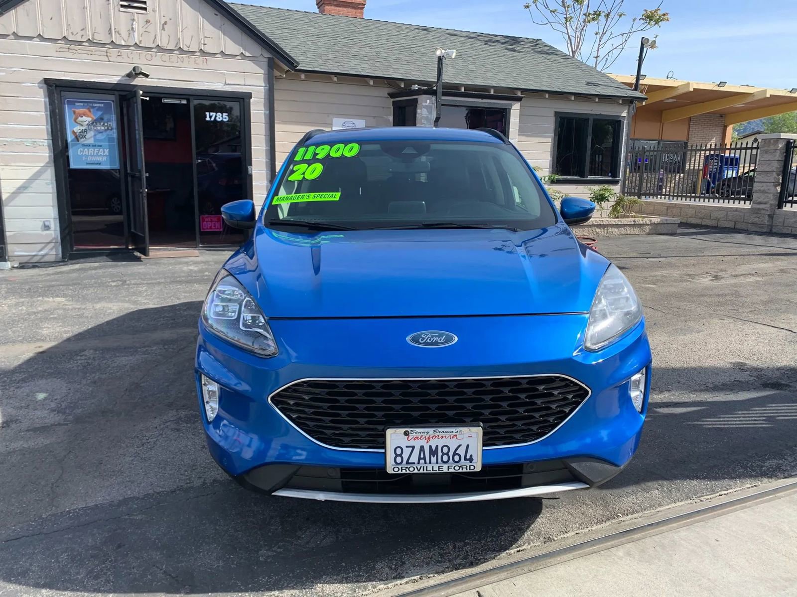 Used 2020 Ford Escape Titanium image 3