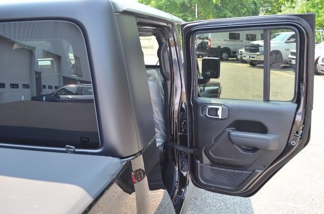 New 2026 Jeep Gladiator Sport AWD/4WD image 32