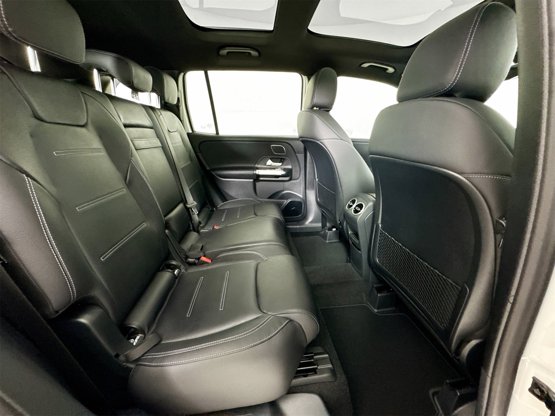 New 2026 Mercedes-Benz GLB 35 AMG 4MATIC image 29