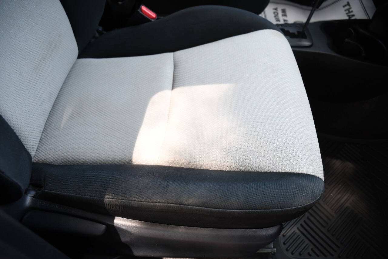 Used 2013 Toyota Yaris LE FWD image 25