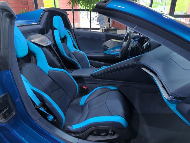 Used 2021 Chevrolet Corvette Stingray Premium Conv w/ Z51 Performance Package RWD image 25