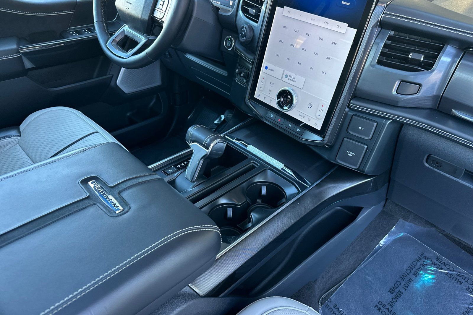Used 2025 Ford F150 Lightning Platinum image 13