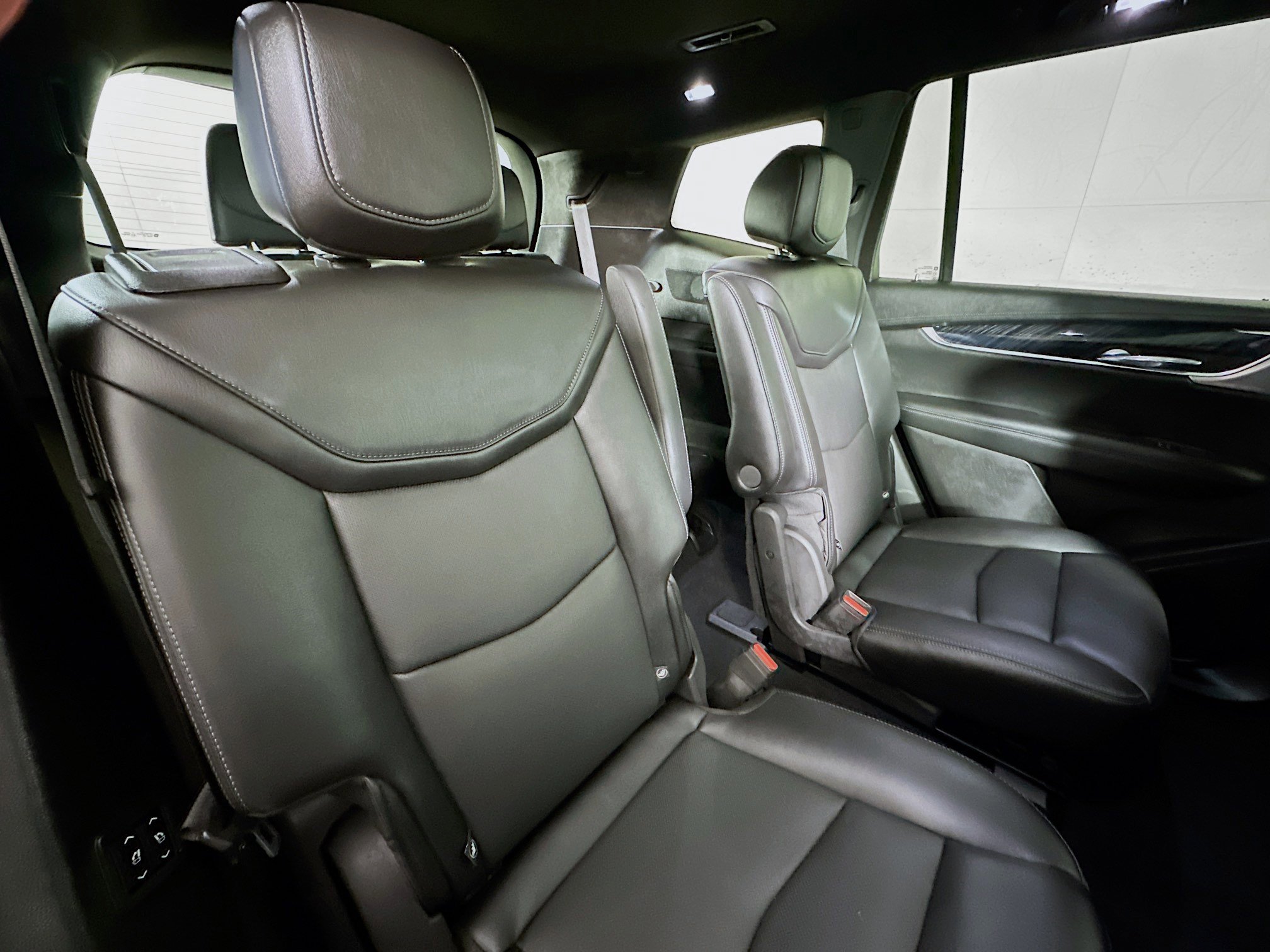 Used 2023 Cadillac XT6 Premium Luxury image 27