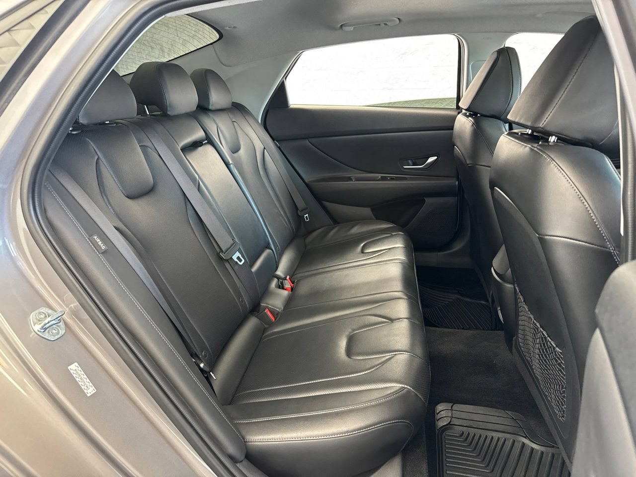 Used 2024 Hyundai Elantra Limited FWD image 39