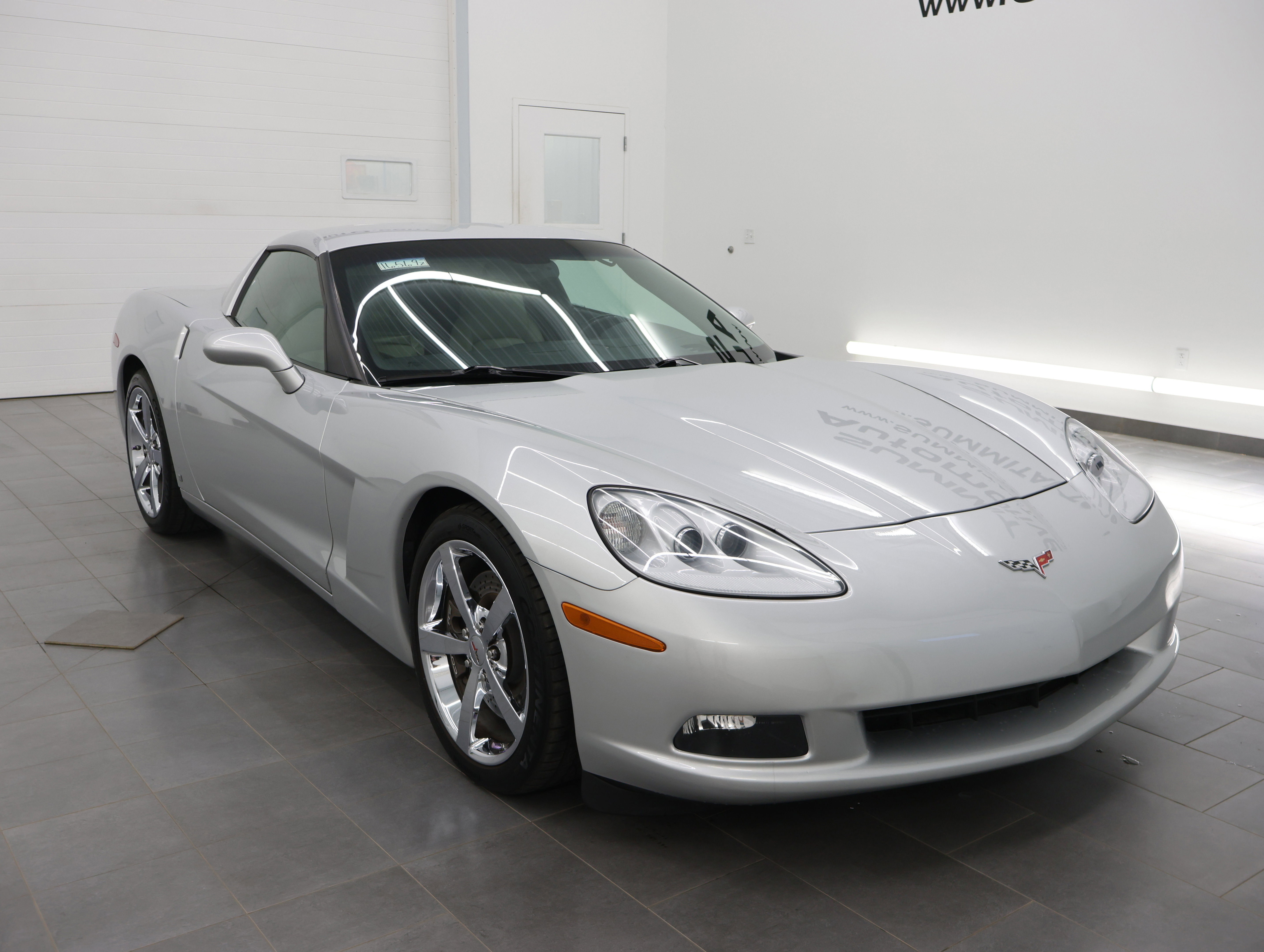 Used 2009 Chevrolet Corvette Coupe w/ Preferred Equipment Group RWD image 2