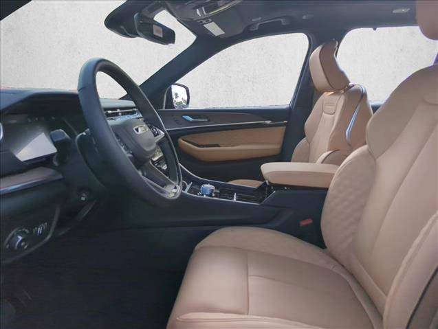 New 2025 Jeep Grand Cherokee Summit w/ Obsidian Package AWD/4WD image 4