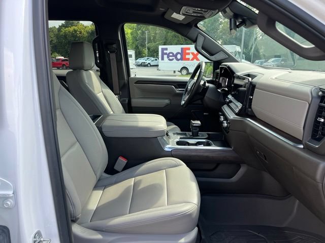 Used 2023 GMC Sierra 1500 SLT w/ SLT Premium Plus Package AWD/4WD image 11