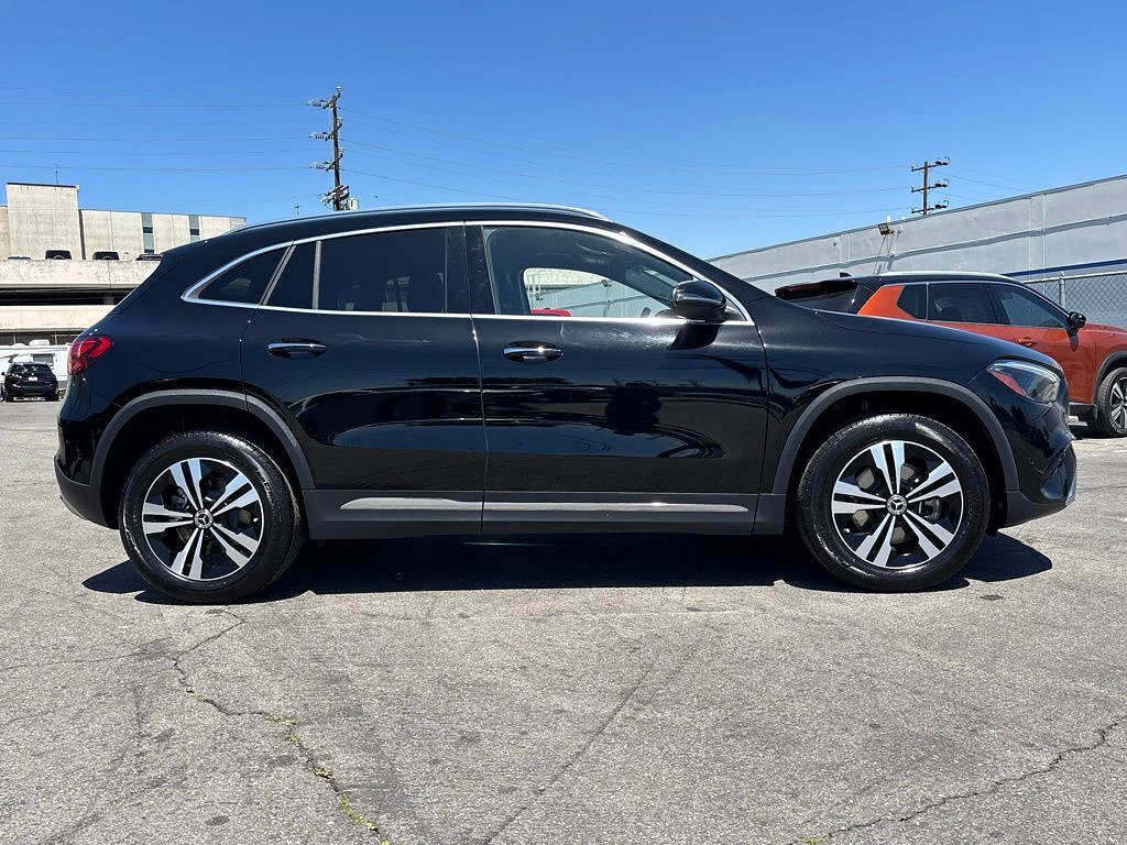 Used 2025 Mercedes-Benz GLA 250 image 2