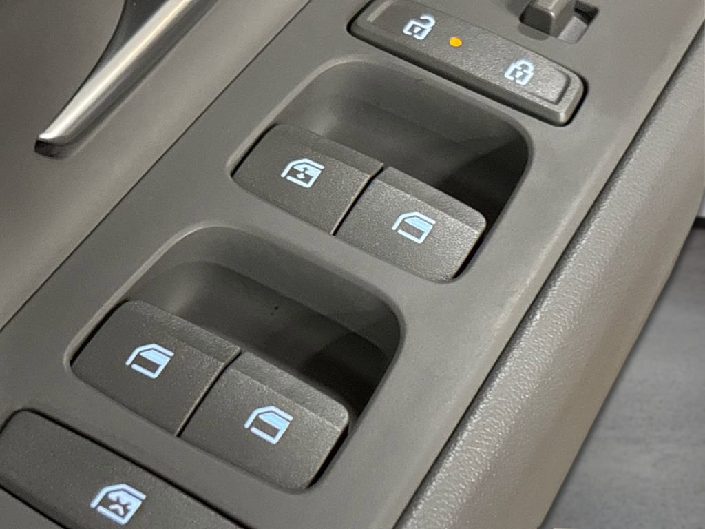 Certified 2025 Hyundai Elantra Sport image 31