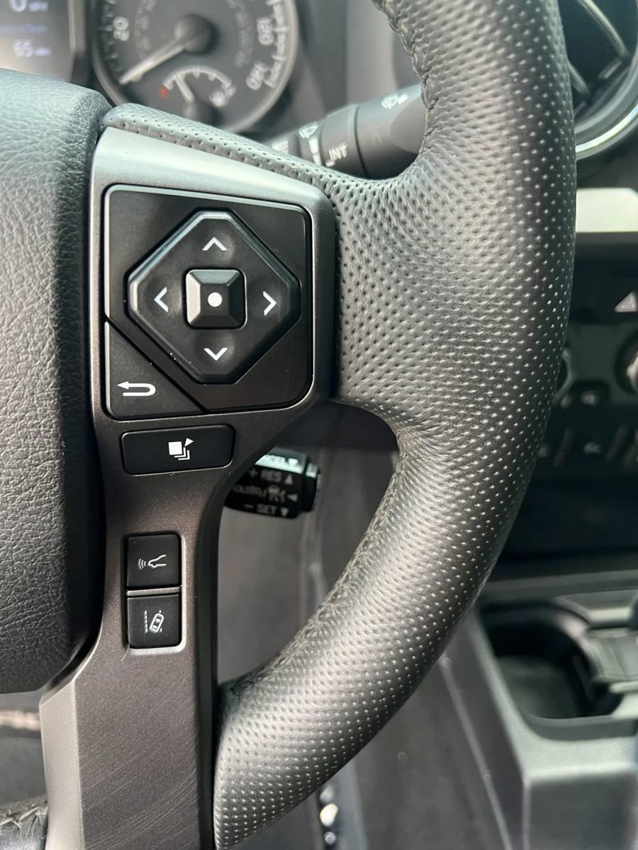 Used 2022 Toyota Tacoma TRD Sport AWD/4WD image 13