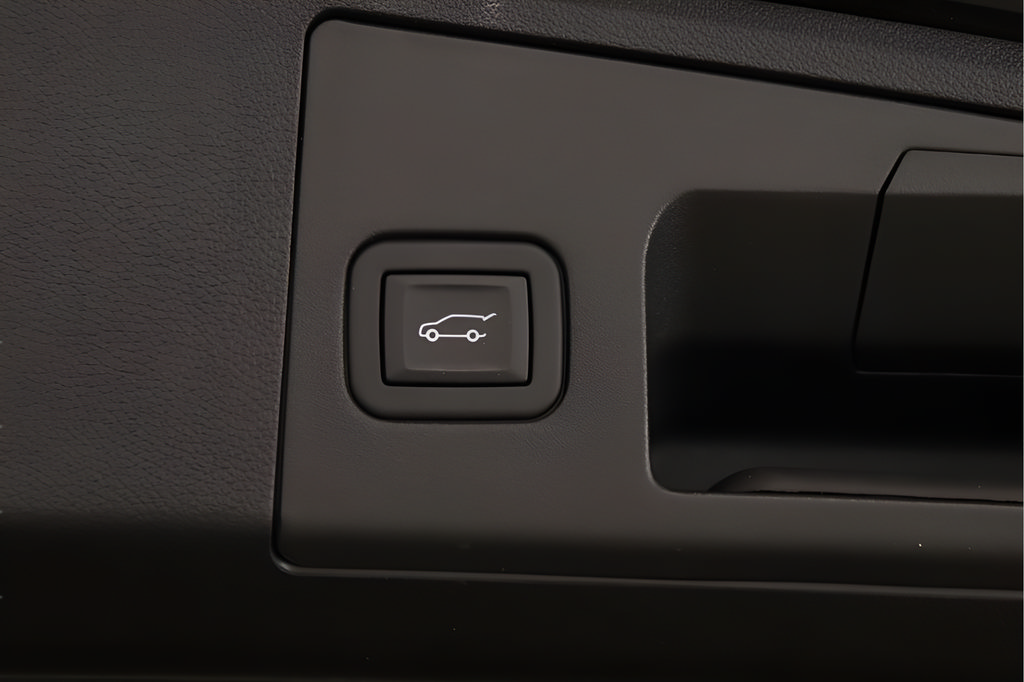 Used 2024 Cadillac XT4 Luxury FWD image 25
