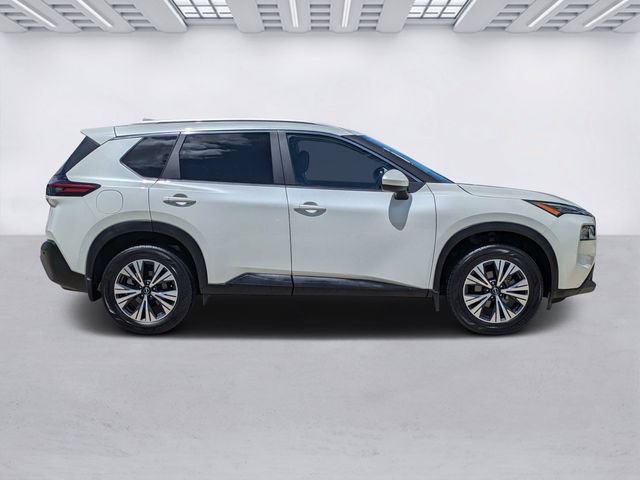 Used 2023 Nissan Rogue SV w/ SV Premium B Package FWD image 3
