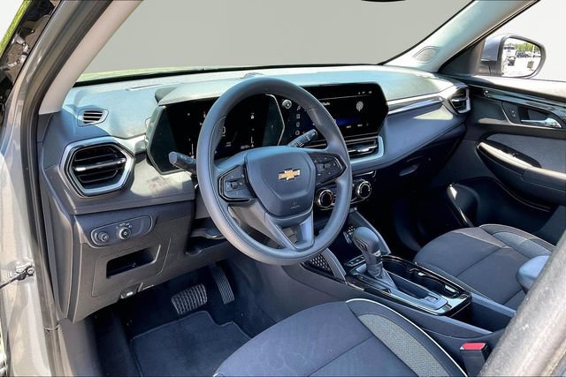 Used 2025 Chevrolet TrailBlazer LT AWD/4WD image 12
