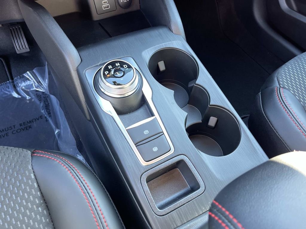 Used 2026 Ford Escape ST-Line Select w/ Equipment Group 401A image 32