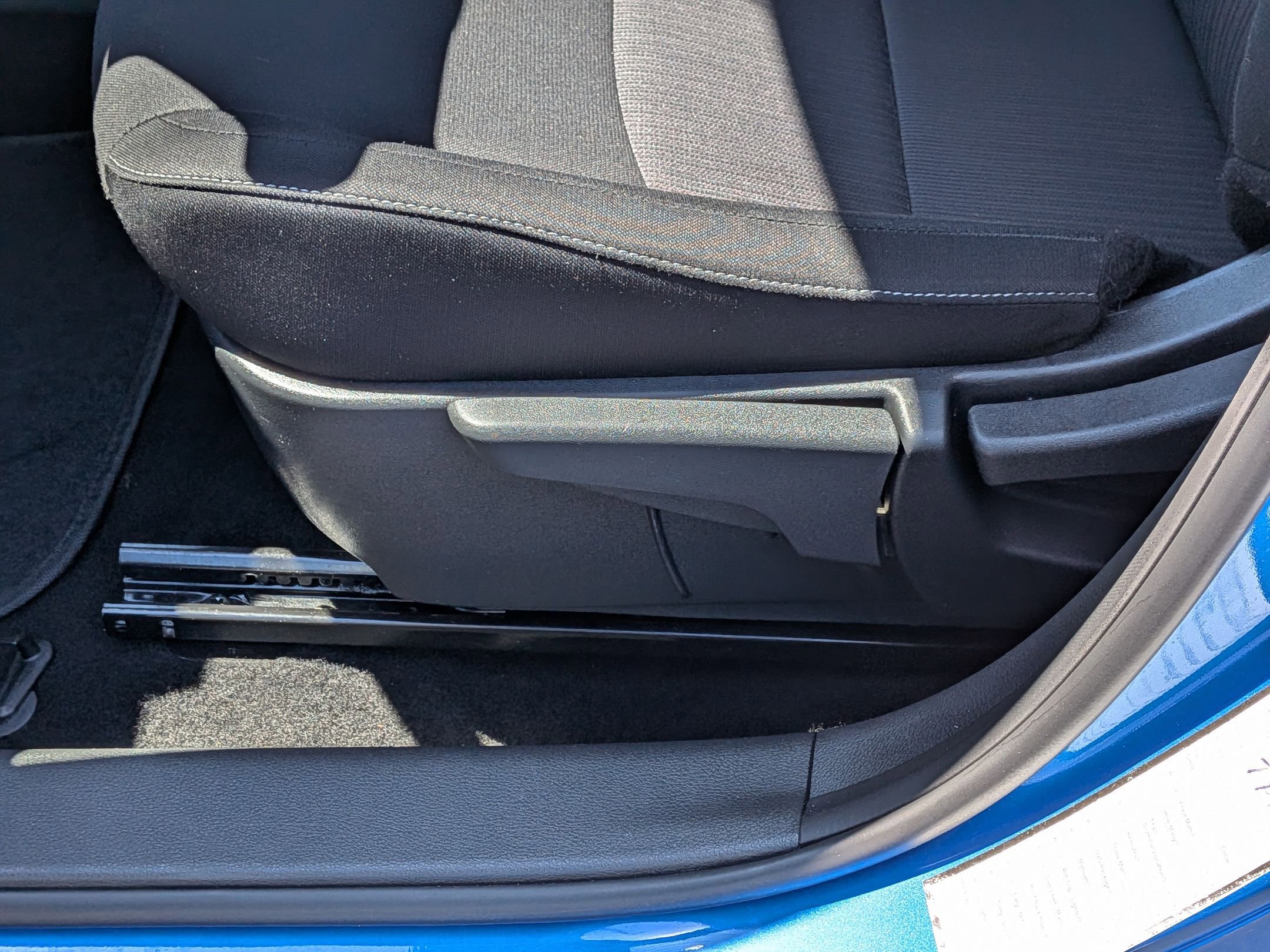 Used 2025 Nissan Sentra SV FWD image 16