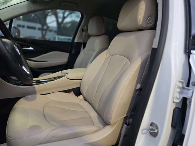 Used 2019 Buick Envision Essence image 16