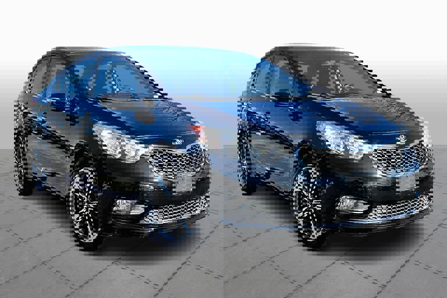 Used 2016 Kia Forte EX image 3