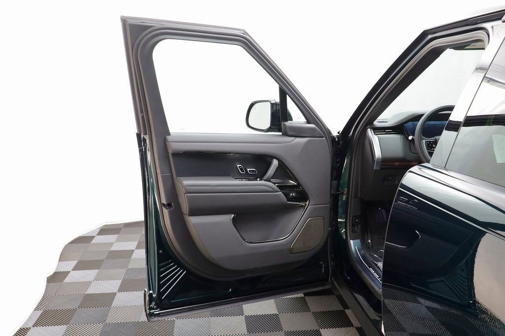 New 2025 Land Rover Range Rover SV AWD/4WD image 6