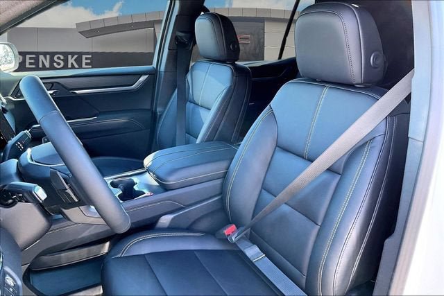 New 2026 GMC Acadia Elevation w/ Elevation Premium Package AWD/4WD image 10