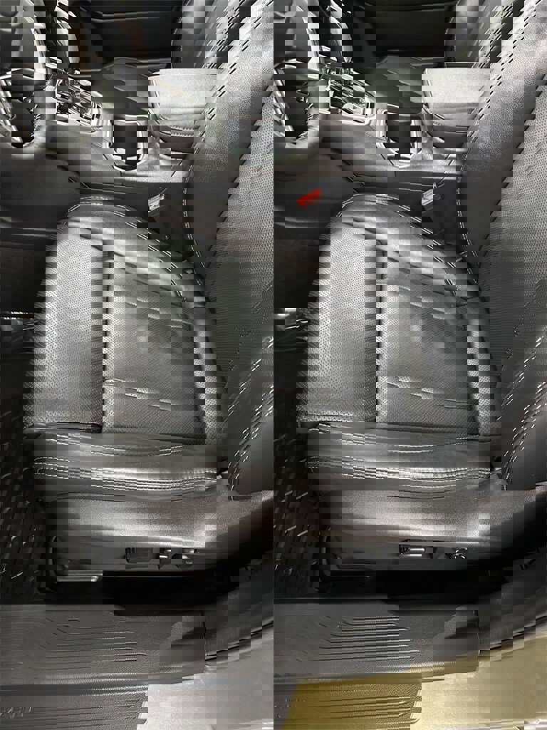 Used 2023 Subaru Outback Limited image 14