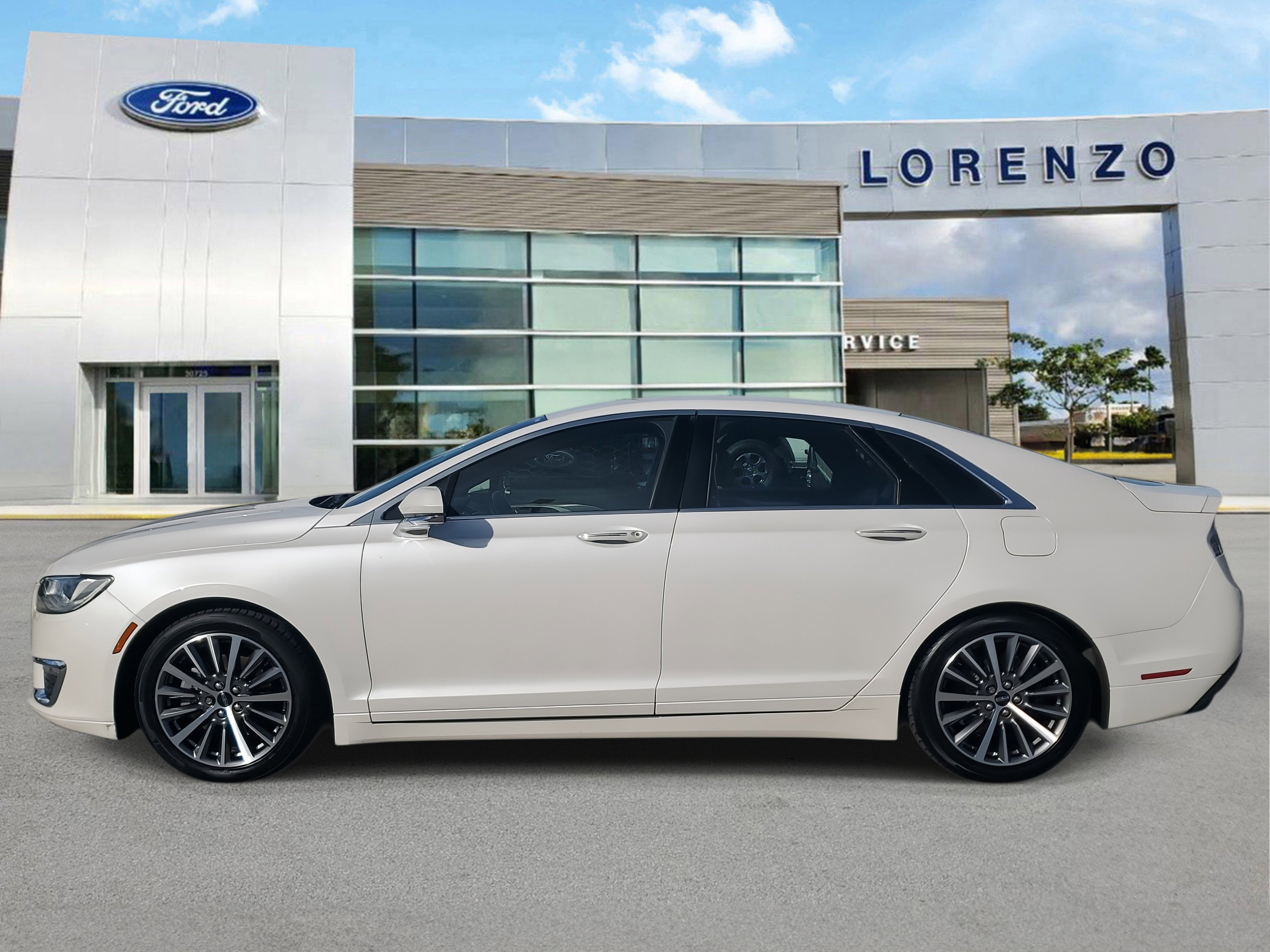 Used 2020 Lincoln MKZ image 8