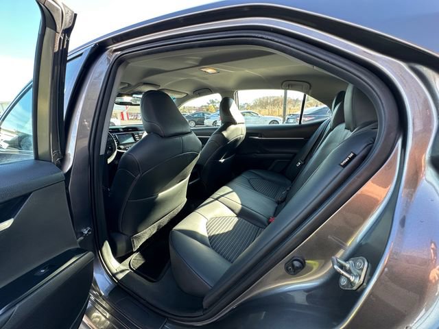 Used 2019 Toyota Camry SE w/ Convenience Package image 18